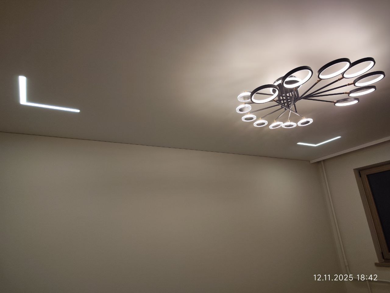 Stretch ceiling installation